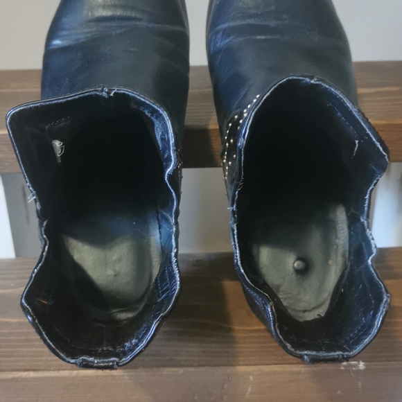 Black Ankle Boot - Picture 4 of 5